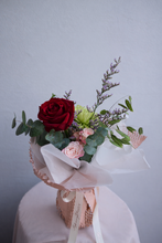 Load image into Gallery viewer, quiet bloom posy