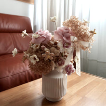 Load image into Gallery viewer, Écru Bloom